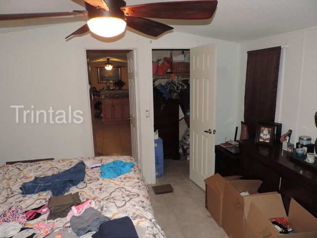Building Photo - Newely remodeled 4 bedroom