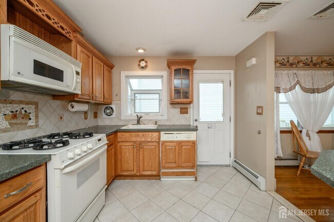 Building Photo - 496 Ragland Dr