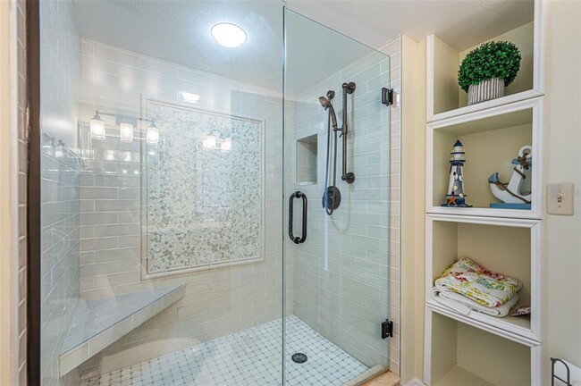 Building Photo - 6081 Bahia Del Mar Cir