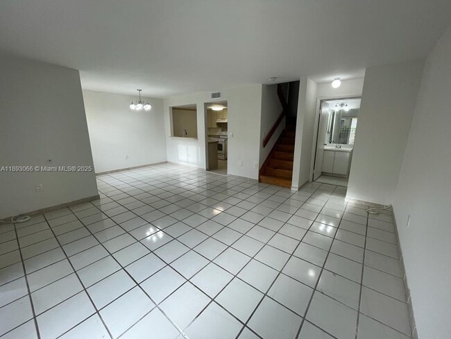 Building Photo - 370 NW 85th Ct