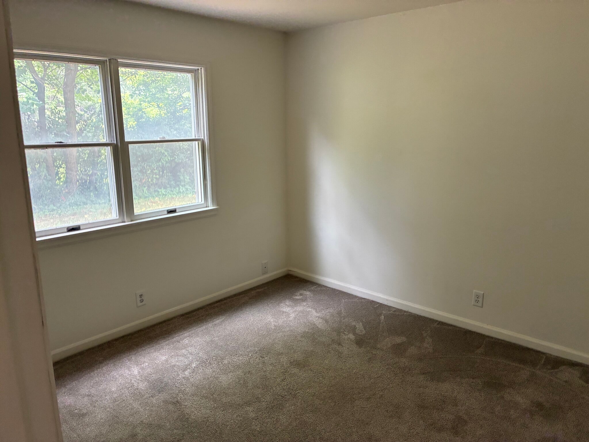 2nd bedroom - 5601 N Humboldt Ave