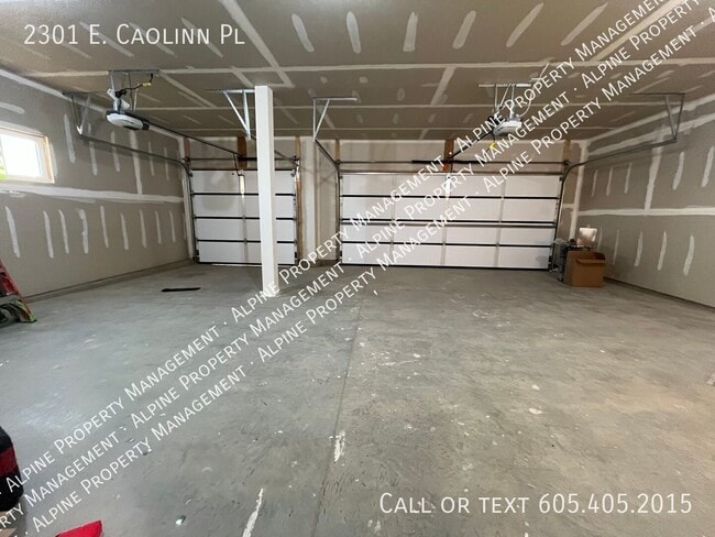 Building Photo - 2301 Caolinn Pl