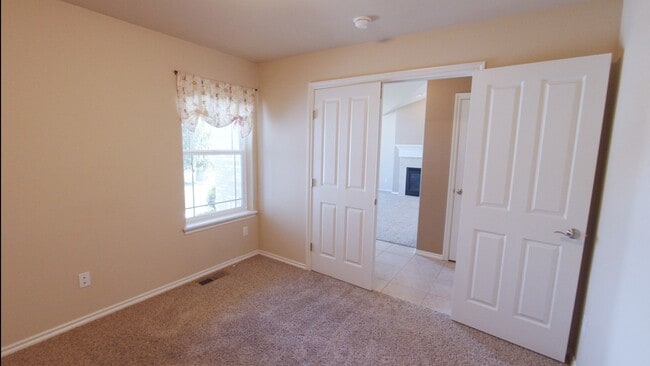Building Photo - Beautiful Home in West Valley