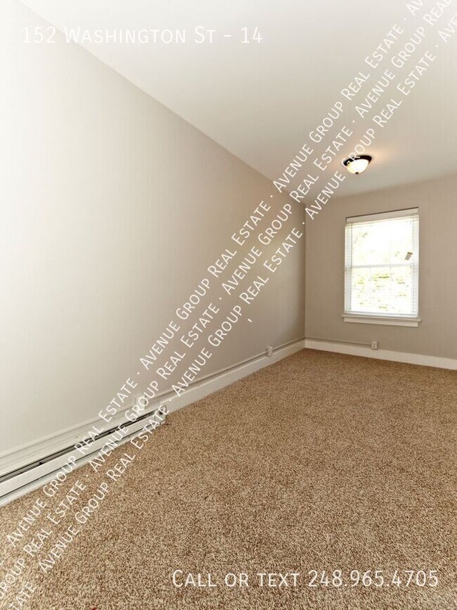 Building Photo - 152 Washington St