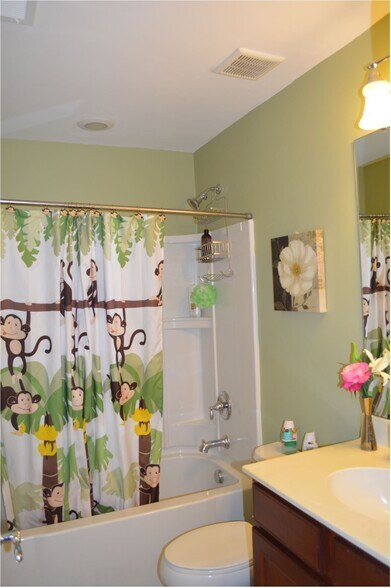 Building Photo - 16831 Dunaverty Pl