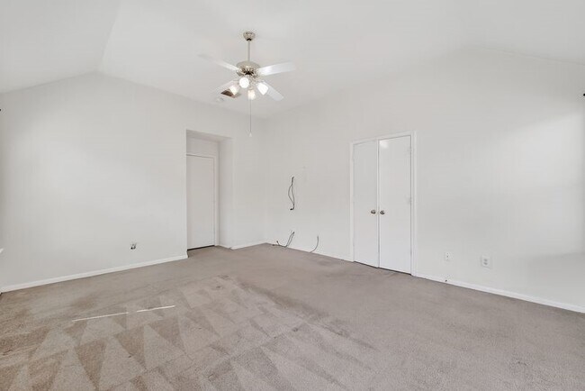 Building Photo - 15903 Timber Chase Dr