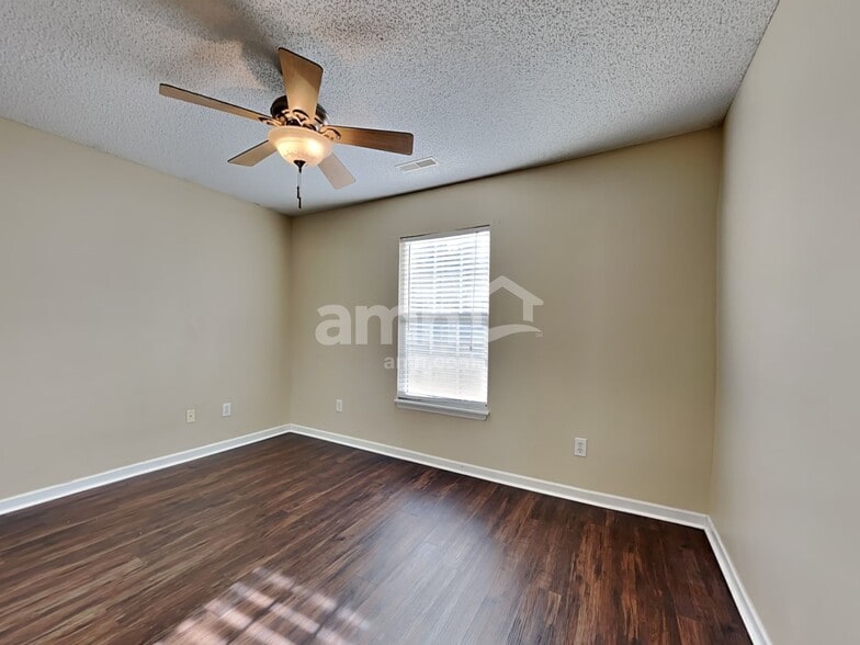 Building Photo - 194 Moon Dance Ln