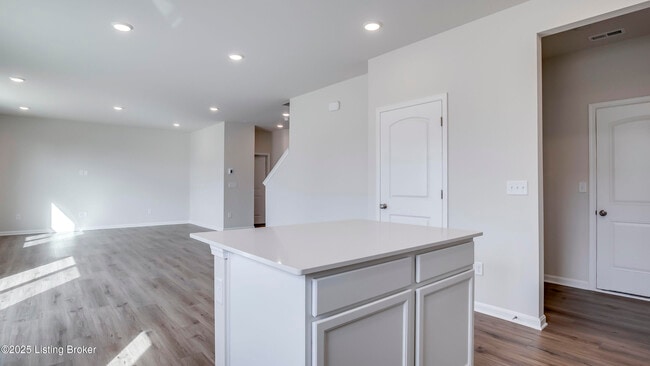 Building Photo - 1850 Washington Blvd