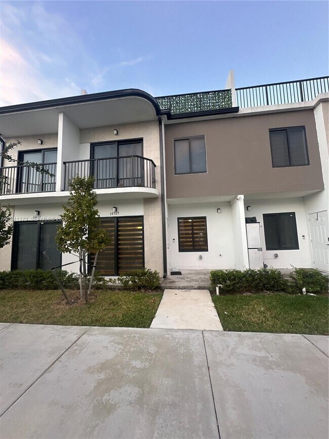 Building Photo - 14569 SW 261 St Ter