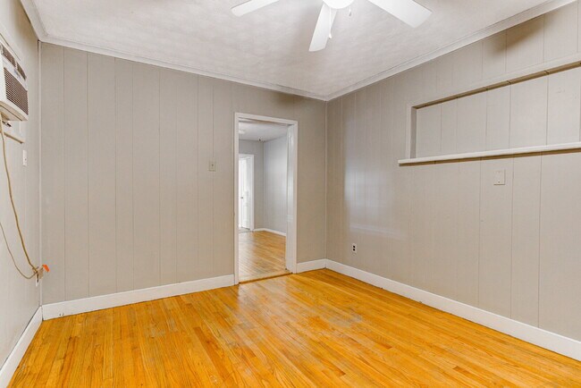 Building Photo - Midtown 1BR with appliances included