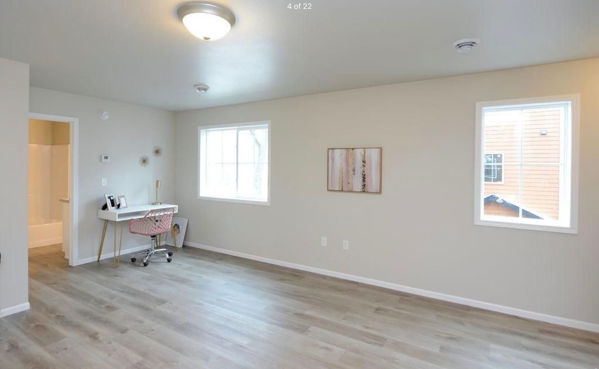 Building Photo - 705 10th Ave N