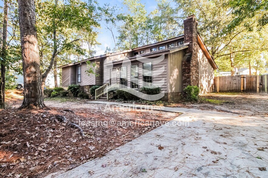 Building Photo - 14 Greys Ct