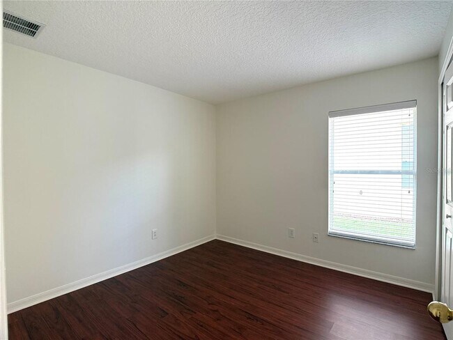 Building Photo - 538 Solana Cir