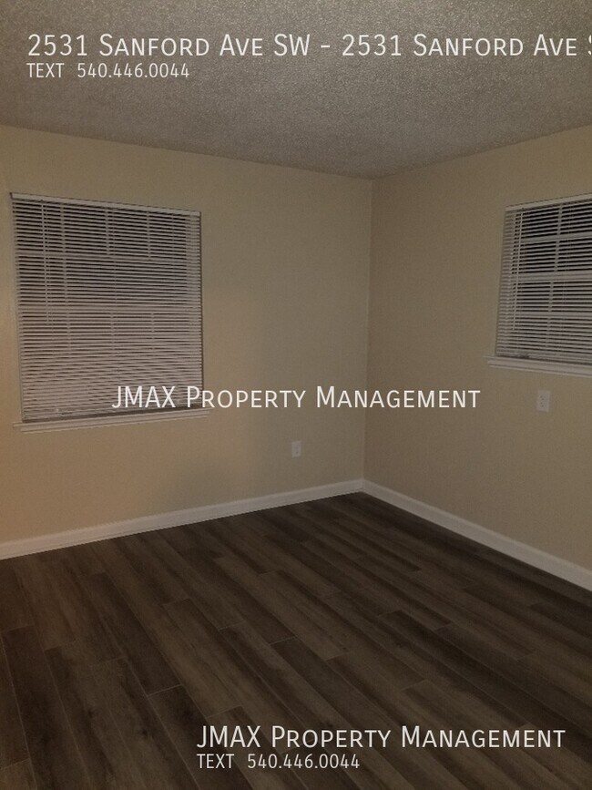 Building Photo - This property has a no security deposit op...