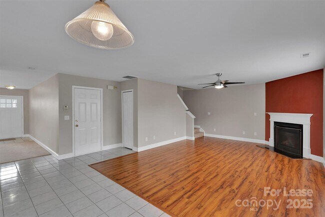Building Photo - 1828 Rustic Barn Dr