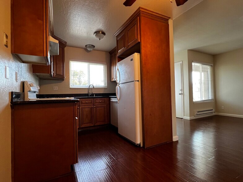 Building Photo - 620 Gamma Ct