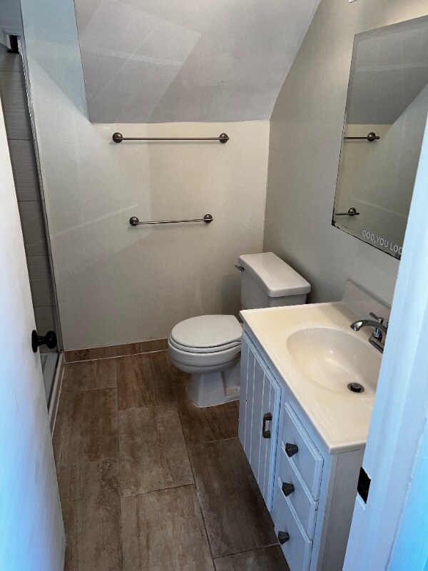 Building Photo - 527 Flynn Ave