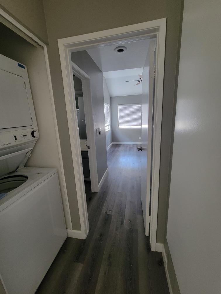 Washer/Dryer in unit - 24514 McBean Pky