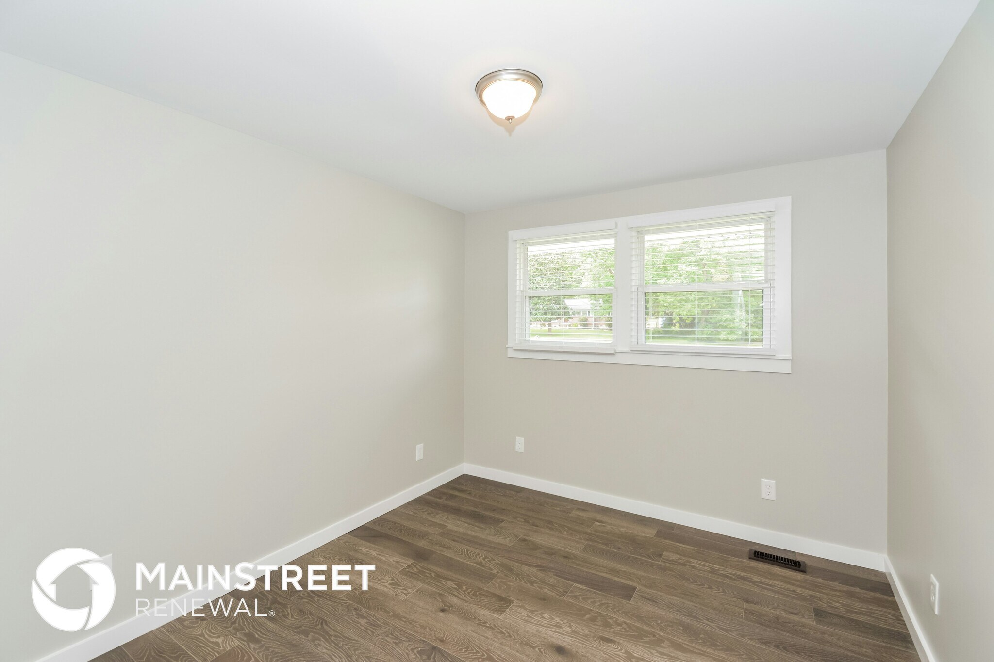 Building Photo - 704 Marswen Dr