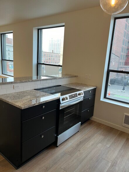 Building Photo - The Albert Building