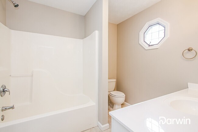 Building Photo - 659 Woods Crossing Ln
