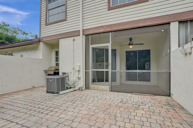 Building Photo - 11652 NW 19th Dr