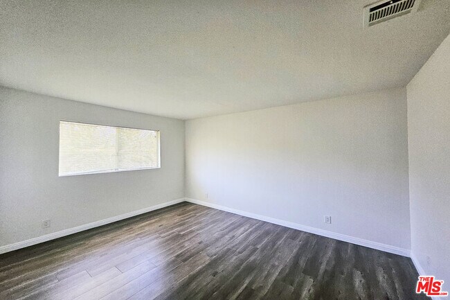 Building Photo - 1454 E Orange Grove Blvd