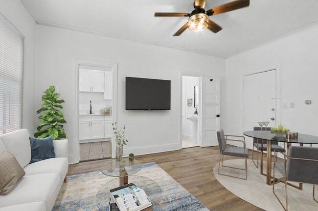 Building Photo - 1344 4th St