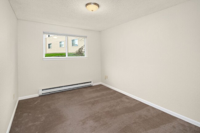 Building Photo - 10012 NE 117th Ct