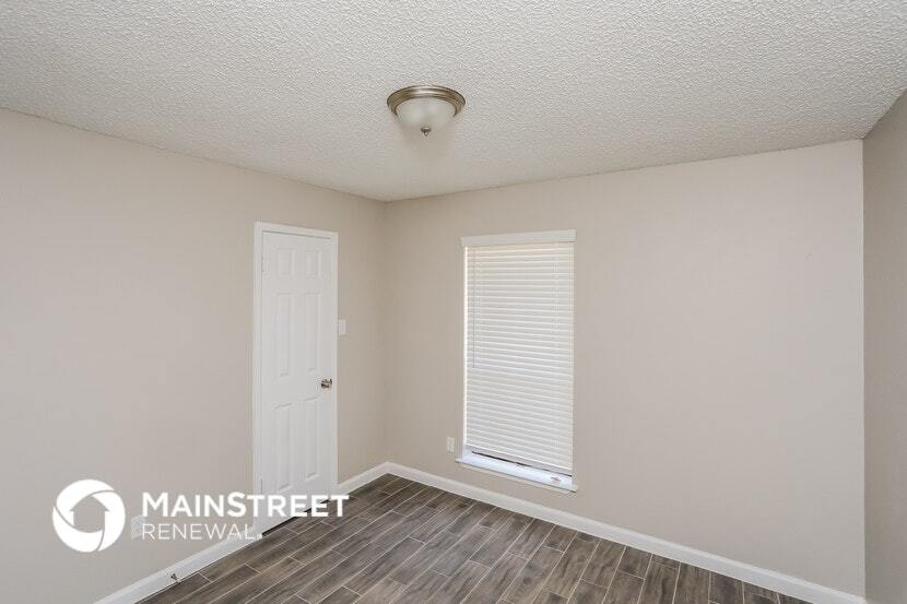 Building Photo - 10405 Kinslow Dr