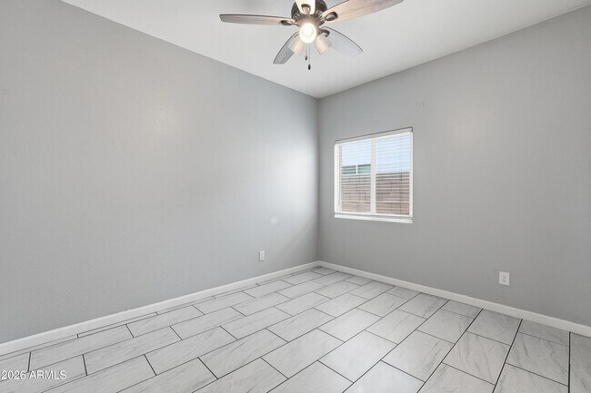 Building Photo - 1692 W Aztec Dr