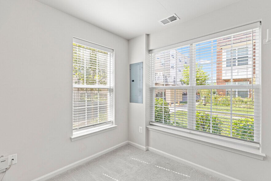 Ground Floor Room/Office/Den - 7125 Rowlock Aly