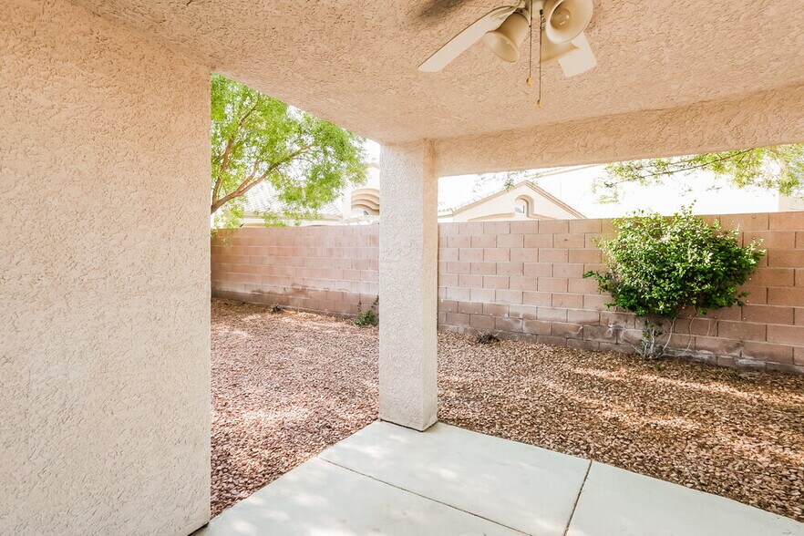 Building Photo - 1811 Panther Pl