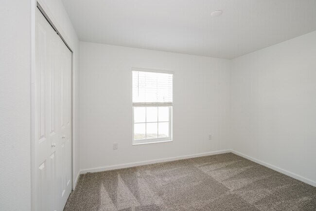 Building Photo - 152 Pershing St