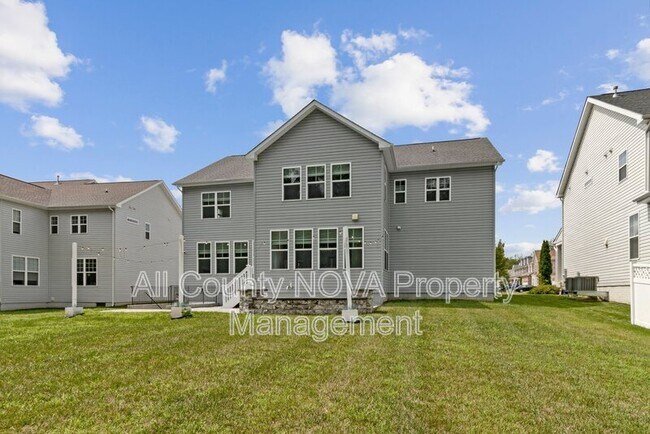 Building Photo - 11010 N Riding Rd