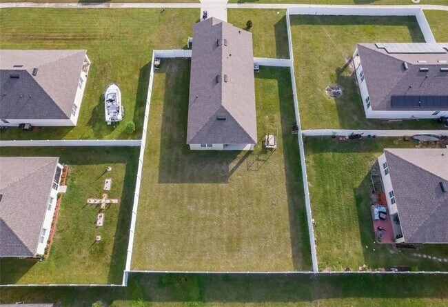 Building Photo - Clean & Newer Single Family Smart Home - N...