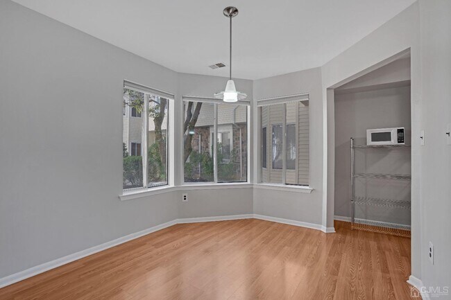 Building Photo - 1090 Schmidt Ln