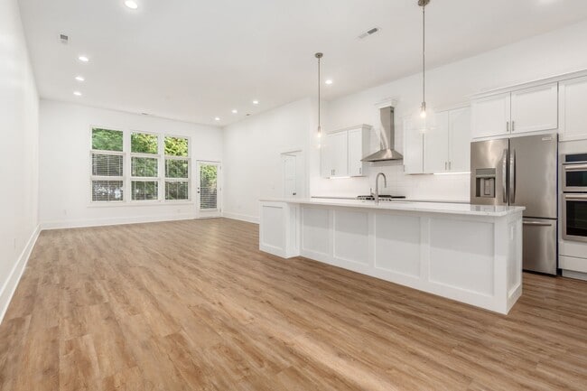 Building Photo - 2978 Bernard View Ln