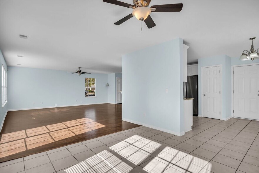 Building Photo - 2233 Blakers Blvd