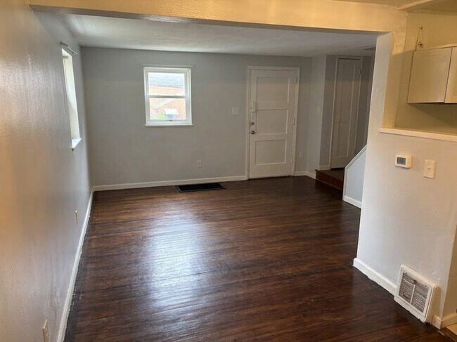 Building Photo - 46 Wenzell Pl