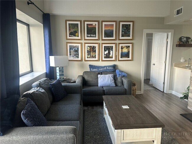 Building Photo - 303 Sugar Top Dr