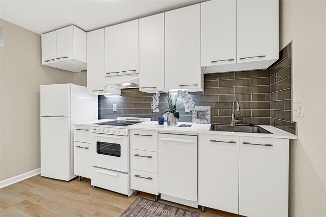 Building Photo - 1603 Welch St