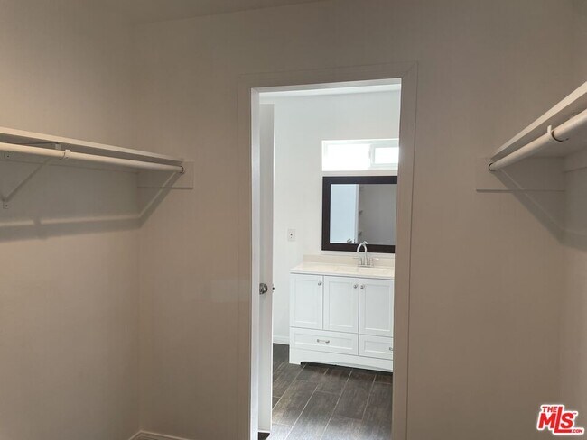 Building Photo - 2877 Gram Dr