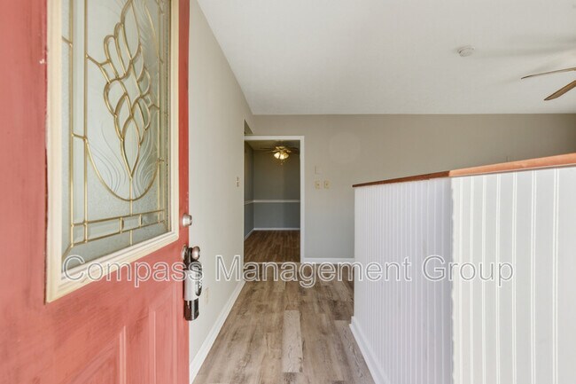 Building Photo - 7800 Temple Acres Dr