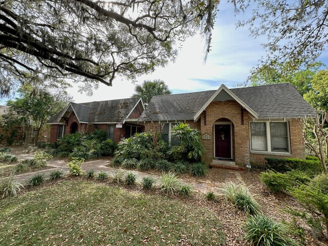 Primary Photo - Cottages at Norman - 4 Bedroom 2 Bathroom ...