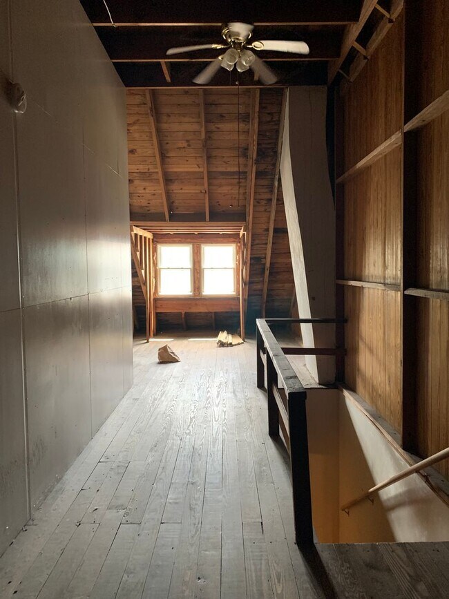 Building Photo - 1343-1347 Scotland Ave