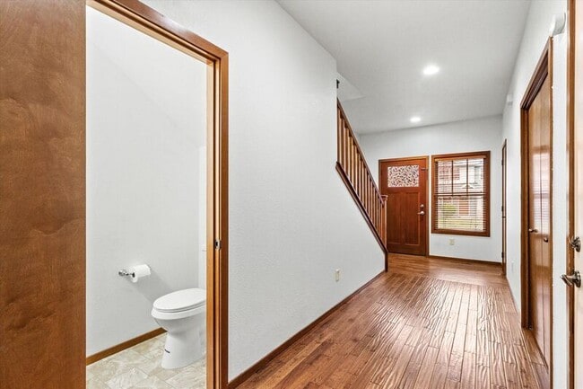 Building Photo - 3126 Alameda St