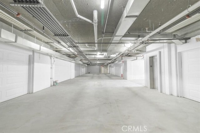 Building Photo - 571 Lincoln Ave