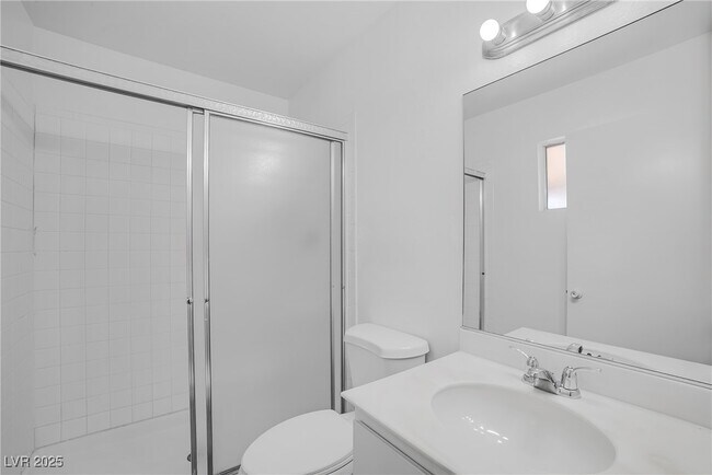 Building Photo - 540 Longtree Ave