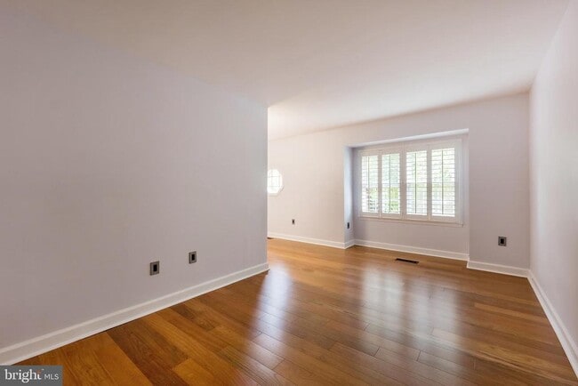 Building Photo - 7603 Heatherton Ln